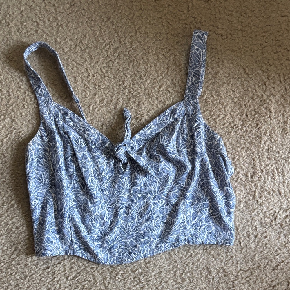 Hollister Blue and White Leaf Print Crop Top